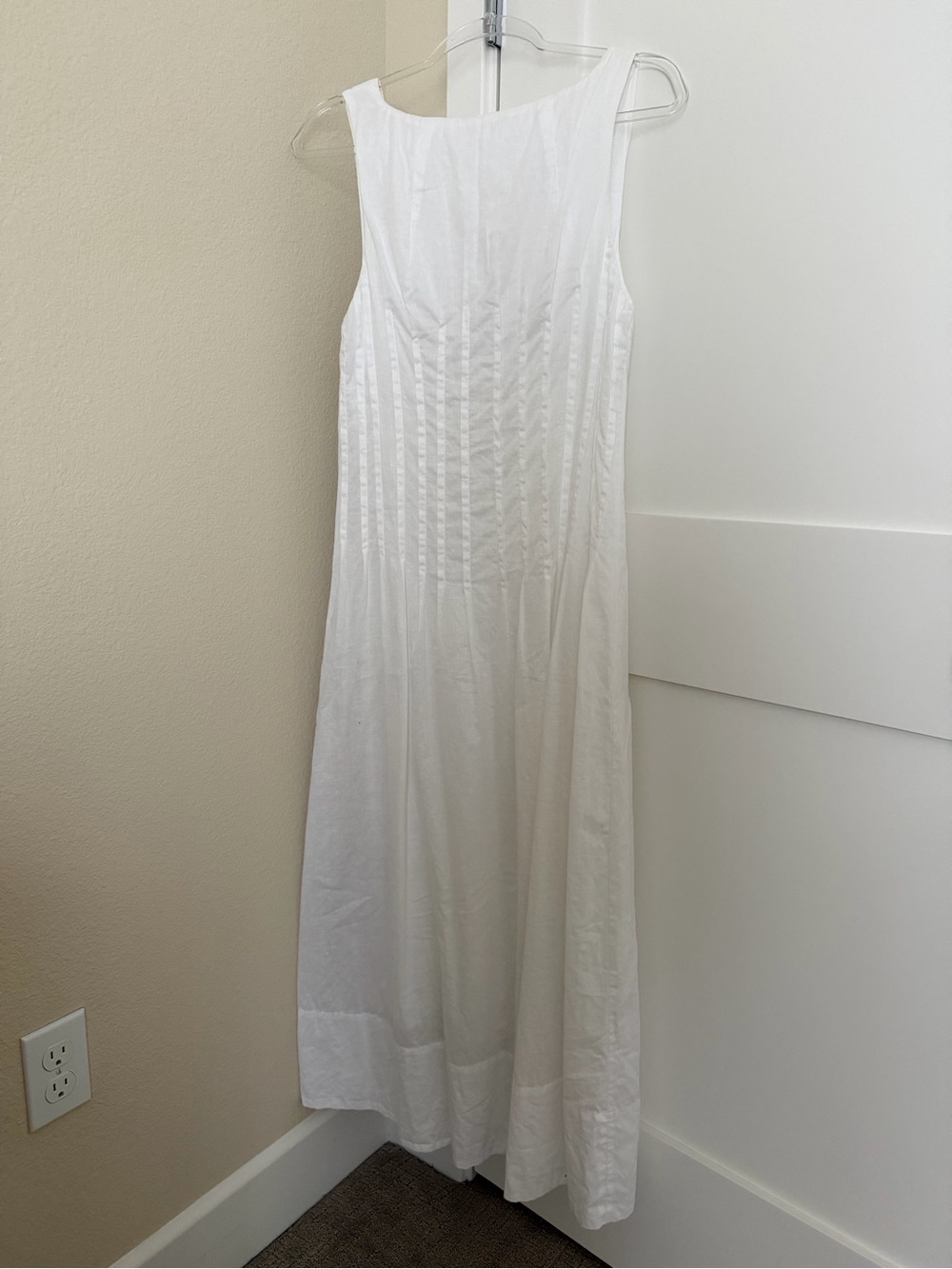 DISSH White Sleeveless Maxi Dress with Vertical Pintucks - Picture 2 of 3